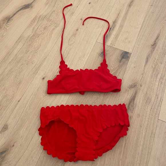 South Beach scalloped-edge red bikini - Picture 5 of 5